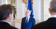 Baka András átadott hat államtitkári kinevezést, egyikük ellen még a volt munkatársai is tiltakoztak