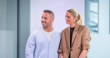 Curtist így még sosem láttuk, újra felesége mellett tűnt fel a rapper