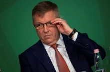 Egy gépen repült Svájcba Varga Mihály és Matolcsy György