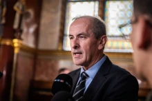 Hegedűs Zsolt: Akinek a birtokában van a Covid-beszerzésekhez kapcsolódó dokumentum, juttassa el hozzánk
