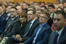 Összefutott Matolcs György és Varga Mihály Zürich felé a repülőgépen