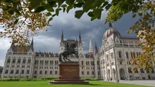 Tisza-kormány: Magyar Péter kiadta a feladatlistát, tovább csúszhat Paks II., sorra bukják a pályázatokat Mészáros cégei
