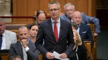 Ellenzék Magyar Péter keddi szónoklatáról: „úgy tűnik, háromhavonta bejelentik”