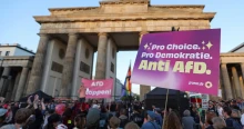 Ezrek tüntettek Berlinben az AfD ellen a szélsőjobboldali párt tartományi győzelme után
