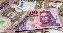 Feljelentést tett a Miniszterelnökség: drónshowra, mikulásünnepségre és dokumentumfilmekre is költött a Szuverenitásvédelmi Hivatal
