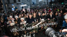 Januártól változik a gyermekvédelmi szakellátás, a jelenlegi vezetők segítik az átmenetet, de nem kapnak automatikus felhatalmazást későbbi irányításra