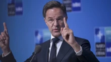 NATO-főtitkár: Emberéletekbe kerül Ukrajna támogatásának késlekedése