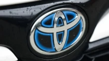 Szenvednek a japán autógyártók az erős jentől, a Toyota jár a legrosszabbul