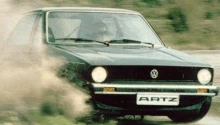 Szörnyeteg a 70-es évekből: VW Golf V8-as Porsche motorral