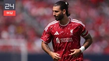 Új korszak kezdődik Liverpoolban, 17 év után cserél mezszponzort a klub