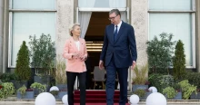 Uniós vezetők szerint az EU értékeivel megy szembe magas rangú szerb tisztviselők jelenléte Mladić temetésén