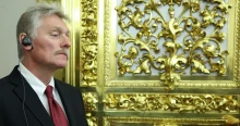 A Kreml az orosz diplomaták kiutasítása ellenére nyitott kapcsolatai fejlesztésére Magyarországgal