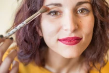 Ez az egyszerű színtrükk ragyogóbbá teheti a szemed – a TikTok imádja