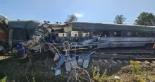 Halálos vasútbaleset Lengyelországban: betonkeverővel ütközött és felborult 120 utasával egy InterCity