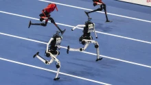 Humanoid robot döntötte meg Usain Bolt világrekordját