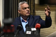 Orbán Viktor: Itt mindenki hülye? – megszólalt a NER-sajtót lázban tartó lóbotrányban a Fidesz-elnök