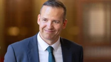 Toroczkai László népszerűsége beérte Orbán Viktorét