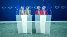 Ursula von der Leyen nevetve nézi: összecsapott Európa két legerősebb asszonya, egyik ellenfele üti a másikat – Meloni fellázadt Kallas ellen, megfúrta nagy tervét