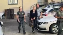 Vezetőszáron vitték bíróságra Fásy Ádám feleségét