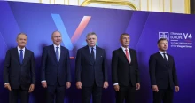 A nap képe: talányos fotó készült Magyar Péterről Pozsonyban