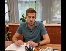 A Szerencsejáték Zrt. székházában vette fel a kormányellenes demonstrációt beharangozó videóját a fideszes önkormányzati képviselő
