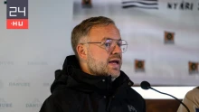 Balog Zoltán és Orbán Balázs már leadta, Habony Árpád még tartogatja a diplomata-útlevelét