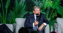 Kapitány István: Megbocsátó ember vagyok, de mikor látom ezeket a szerződéseket, felfedezek magamban olyan érzéseket, amikről nem is tudtam, hogy vannak
