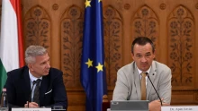 Mégsem lesz a Transparency International a parlamenti MNB-vizsgálóbizottság szakértője
