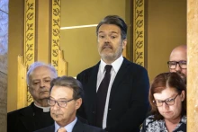 Megvonták a diplomata-útlevelet Habony Árpádtól és Balog Zoltántól