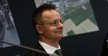 Pályázat helyett főleg kijelöléssel döntöttek Szijjártó idején a külszolgálatról