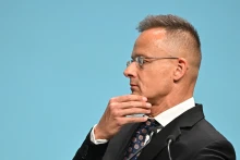 Szijjártóék négy év alatt majdnem ezer esetben döntöttek kijelöléssel arról, ki menjen külszolgálatra