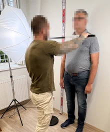 Videón, ahogy lecsap a rendőrség a túlárazásos Volán-ügyben – Akár tízmilliárd forintos vagyoni hátrány érhette az államot
