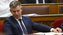 A Duna vízállásánál is lejjebb? – Bohóc, tróger, öleb, féreg: így süllyedt el a parlamenti közbeszéd