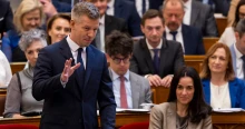 Hatalmas nevetésben tört ki Magyar Péter és Orbán Anita: nem akárkivel futottak össze Pozsonyban – videó