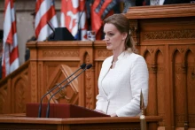 Hirtelen lecserélik az összes vezetőt, Forsthoffer Ágnes váratlan bejelentést tett