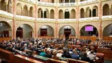 Ismét kétnapos ülést tart az Országgyűlés, az Alkotmánybíróság új tagjairól is döntenek
