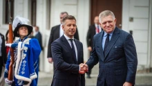 Köntörfalazott Magyar Péter, hogy mikor veti fel Robert Ficónál a Benes-dekrétumokat + videó