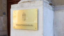 Közpénzből költekezhettek a Szuverenitásvédelmi Hivatal vezetői