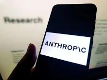 Maga az Anthropic adott ki közleményt arról, hogy próbálták „rosszindulatú szereplők” biológiai fegyverekhez felhasználni a modelljüket