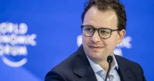 Az Anthropic vezérigazgatója az MI-modellek fejlesztésének lassítására szólított fel