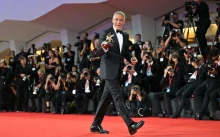 Clooney bohóckodik, Mundruczó Pamela Andersonnal fotózkodik - isteni fotók a Velencei Filmfesztiválról