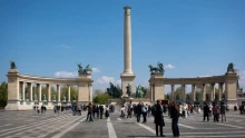 Forgalomkorlátozás lesz szombat este a Hősök tere környékén