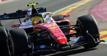 Lewis Hamilton összetörte a Ferrarit Madridban: veszélyben az időmérő? – videó