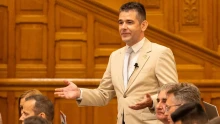 Minden esélyünk megvan arra, hogy négy év múlva a Tisza váltópártja legyünk – interjú Novák Előddel, a Mi Hazánk alelnökével
