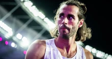 Az olaszok kétarcú legendája Budapesten is óriási show-t csinált, „Kung Fu Kenny” 200 méteren sem talált legyőzőre
