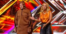 Ember Márk csótányjelmezben kapta élete legnagyobb tapsát - Az X-Faktor színpadán szégyenült meg