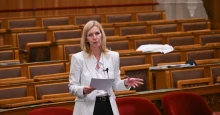 Hétfői menetrend: az Alkotmánybíróságról és az ügynökaktákról is tárgyal az Országgyűlés