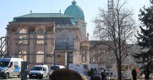 Összeverekedtek a budai várban, mentők és rendőrök vonultak ki
