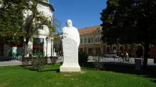 Magyar Pétertől Rapcsák Andrásig: Miért vált Hódmezővásárhely a szoborháborúk frontvonalává?