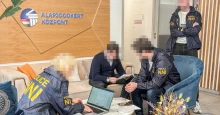 Házkutatást tartottak az Alapjogokért Központ háttércégénél